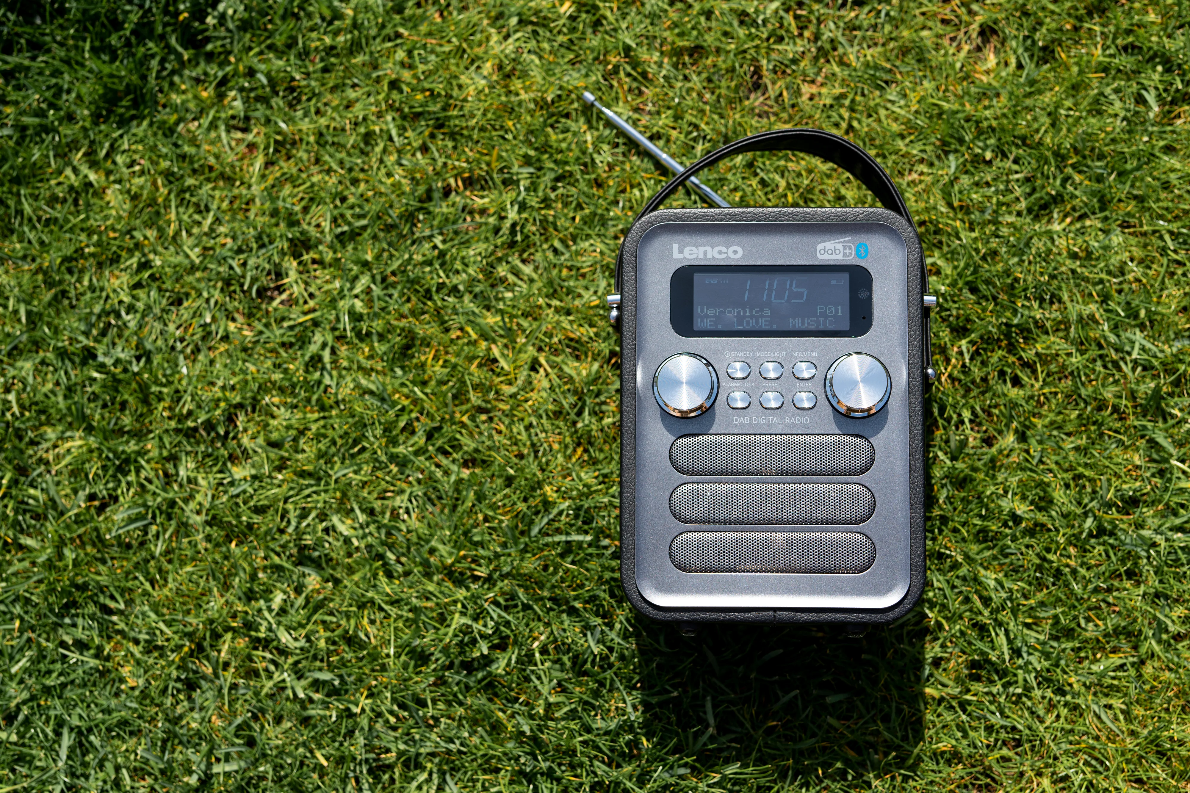 LENCO PDR-051BKSI - Draagbare DAB+ FM Radio met Bluetooth® en AUX-ingang, oplaadbare batterij - Zwart - Image 16