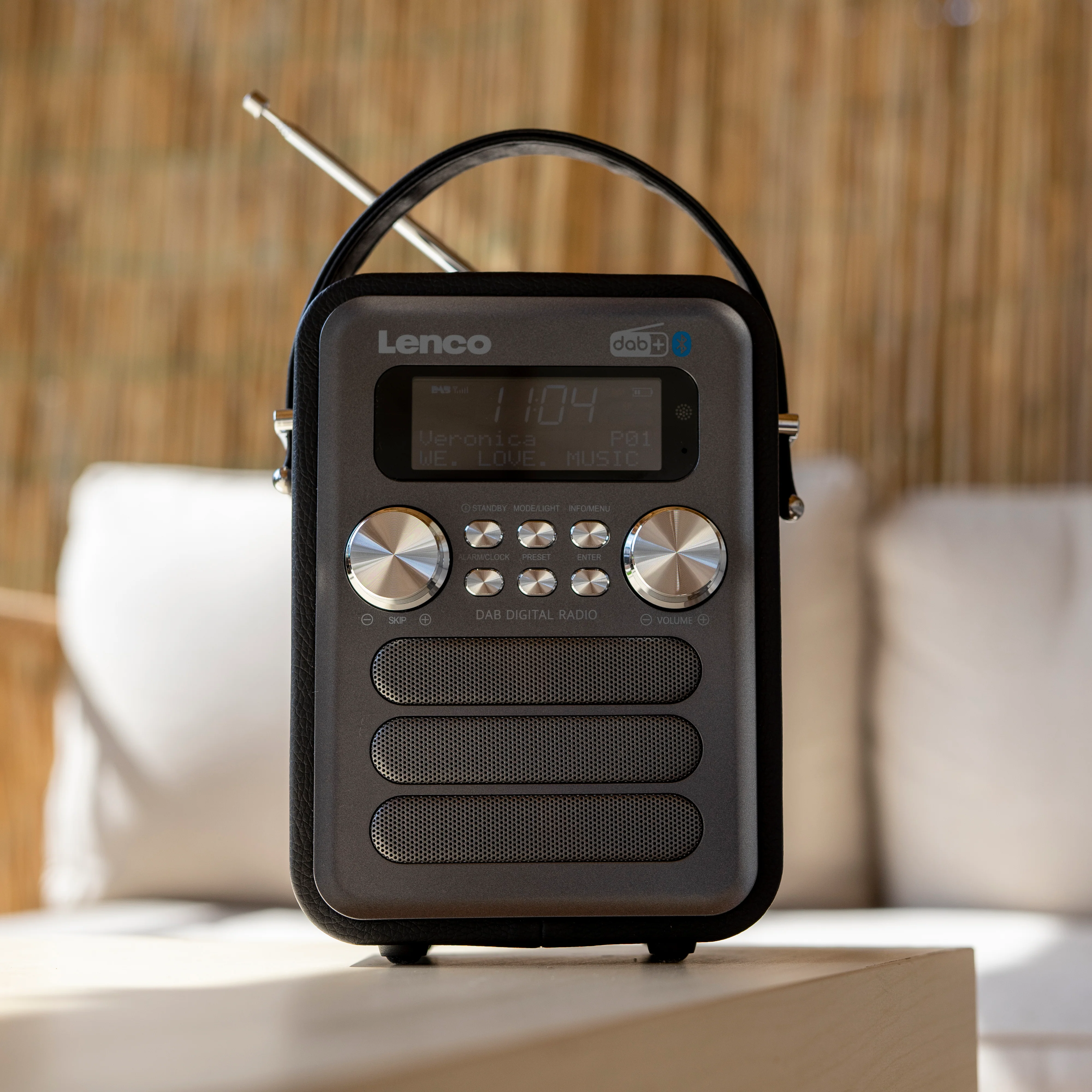LENCO PDR-051BKSI - Draagbare DAB+ FM Radio met Bluetooth® en AUX-ingang, oplaadbare batterij - Zwart - Image 9