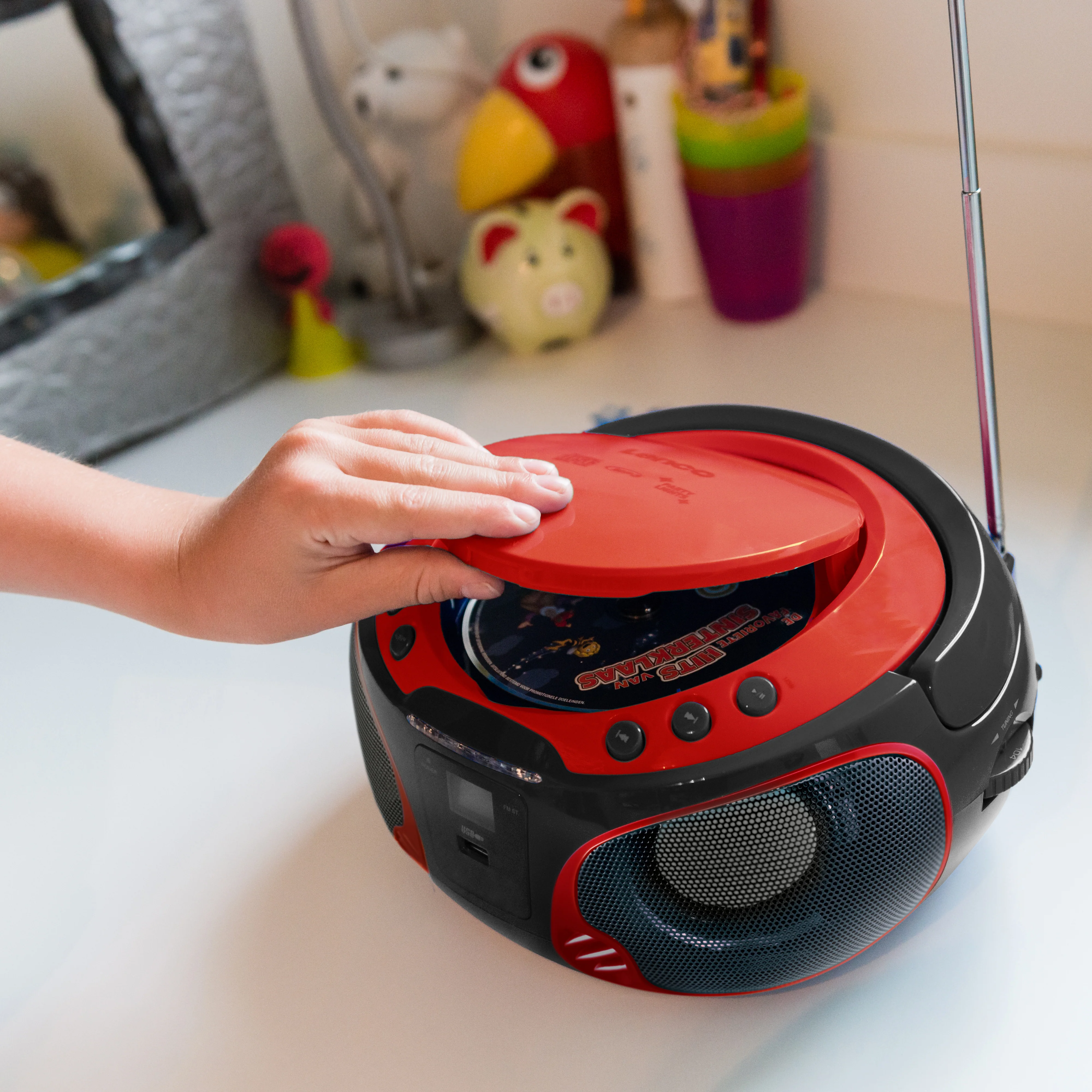 LENCO SCD-550RD - Draagbare FM Radio CD/MP3/USB/Bluetooth®-speler met LED verlichting - Rood - Image 11