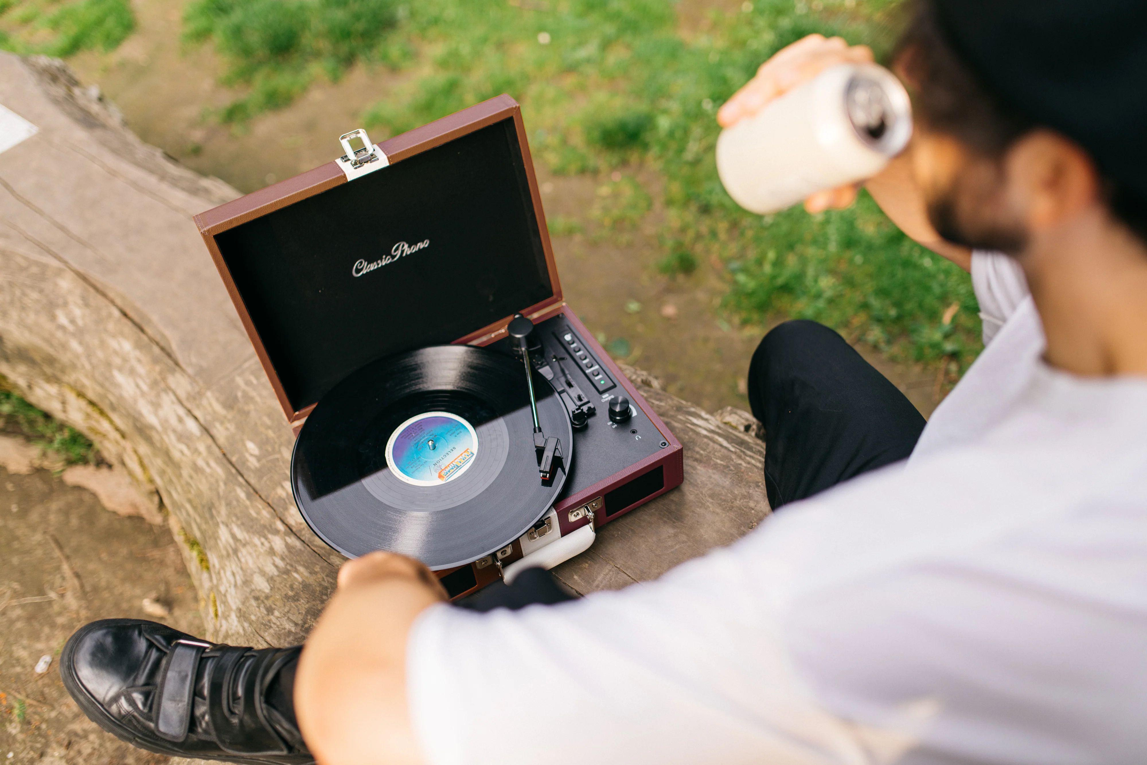 CLASSIC PHONO TT-120BNWH - Platenspeler met Bluetooth® ontvangst, ingebouwde speakers en oplaadbare accu - Bruin/Wit - Image 10