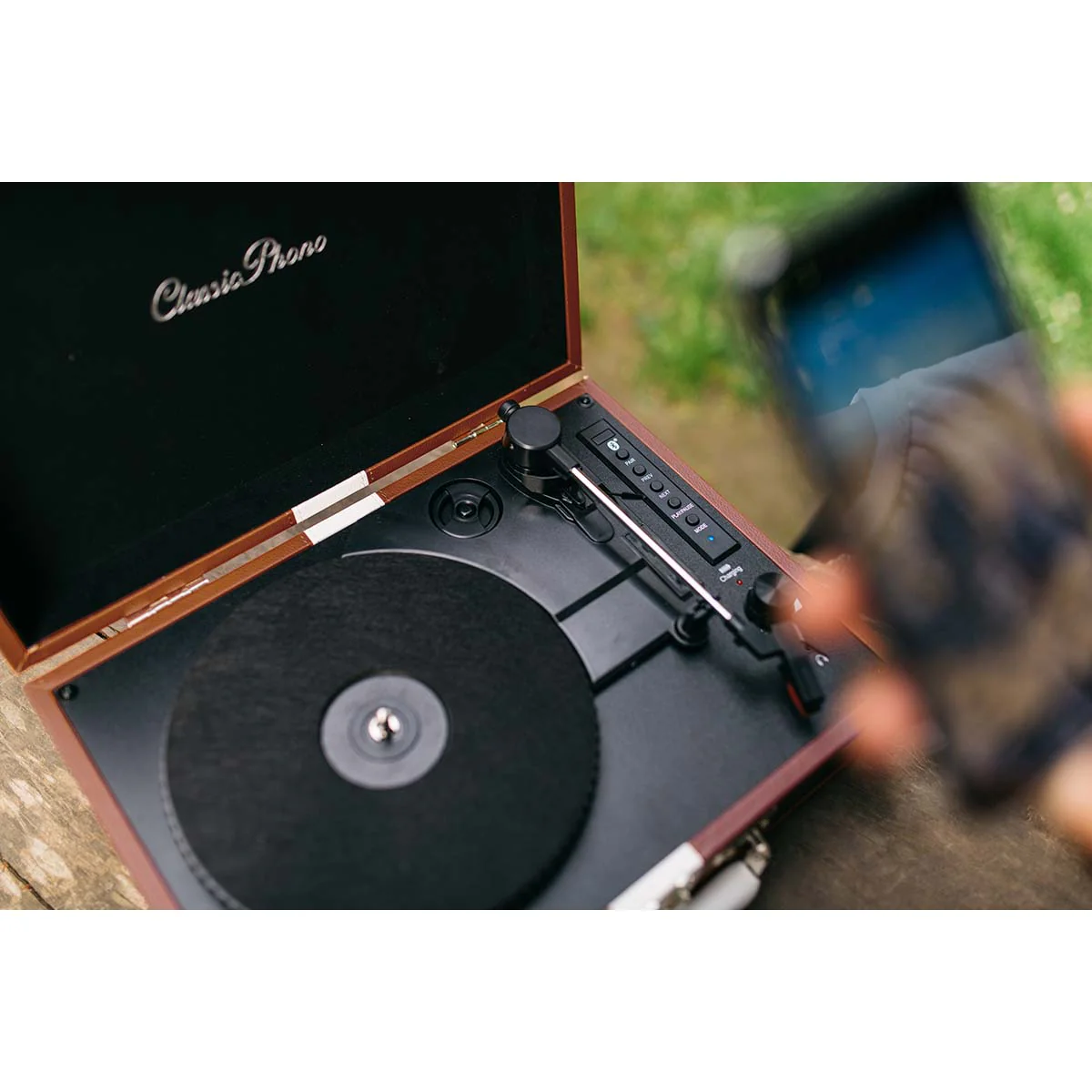 CLASSIC PHONO TT-120BNWH - Platenspeler met Bluetooth® ontvangst, ingebouwde speakers en oplaadbare accu - Bruin/Wit - Image 5